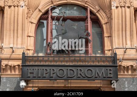 London, Großbritannien. Juni 2020. Hippodrome Zeichen auf ihrem Casino in Leicester Square, London gesehen. Kredit: SOPA Images Limited/Alamy Live Nachrichten Stockfoto