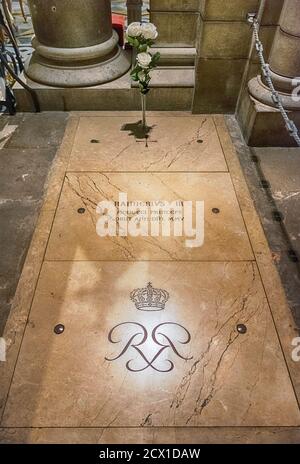 MONACO - AUGUST 13: Das Grab des Prinzen Rainier III. In der Kathedrale unserer Lieben Frau Immaculate, auch bekannt als Kathedrale von Monaco, ikonisches Wahrzeichen von Monaco City, aka Stockfoto