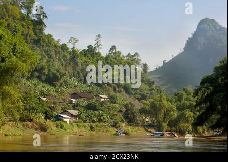 Ban Cam Dorf, Ba Be See, Vietnam Stockfoto