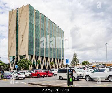 Auckland, Neuseeland: 12-stöckiges 'Novotel Auckland Airport', ein 4-Sterne-Hotel vor dem Terminal, entworfen von Warren und Mahoney Architects. Stockfoto
