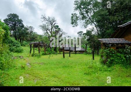 Berggipfel Siedlung von Velip und Kunbi Stammes Dorfbewohner leben in den Fuß für kulturelle Aktivitäten und Festivals in Khotigao, Canacona. Stockfoto