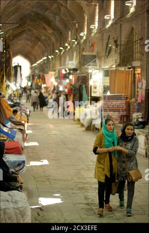 Vakil Bazaar ist der Hauptbasar von Shiraz, Iran, im historischen Zentrum der Stadt. Iran Stockfoto