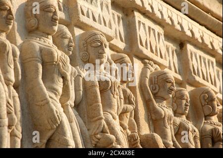 Reich verzierte Steinbildhauen, Jagdish Tempel, Udaipur, Rajasthan, Indien Stockfoto