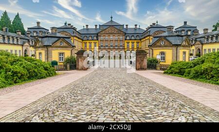 BAD AROLSEN DEUTSCHLAND - 2019-07-16: Schloss Arolsen. Historische Sehenswürdigkeit in Bad Arolsen, Hessen Stockfoto