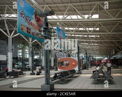 Kaohsiung, SEP 18, 2011 - Innenansicht des berühmten Zuoying Hochgeschwindigkeitsbahnhofs Stockfoto