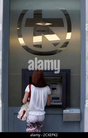 Griechische Bank 11 Alpha Bank Zeichen Corfu Stockfotografie Alamy