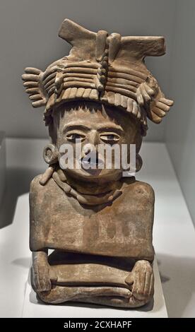 Sitzende Figur eines Adligen, Kultur von El Tajín (700-900 n. Chr.), Golf, Küste, Mexiko, Mexikaner. Mexikaner, Amerika, Amerikaner, Stockfoto