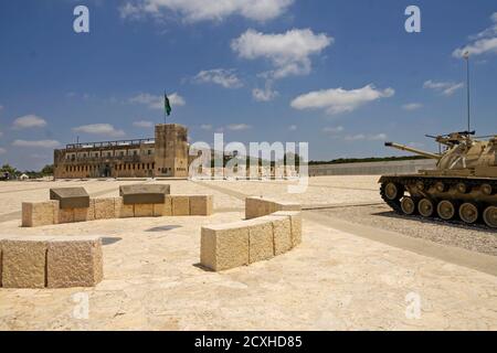 Yad La-Shiryon (Gedenkstätte und Museum des Panzerkorps in Latrun) ist Israels offizielle Gedenkstätte für gefallene Soldaten des Panzerkorps, A Stockfoto