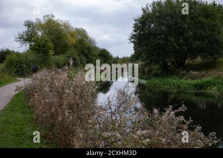 Chesterfield Canal an einem trüben und bewölkten Septembertag Stockfoto