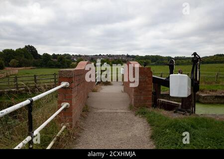 Chesterfield Canal an einem trüben und bewölkten Septembertag Stockfoto