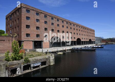 Titanic Hotel, Liverpool, England, Großbritannien. Teil der Sanierung des historischen Stanley Dock Komplexes. Stockfoto