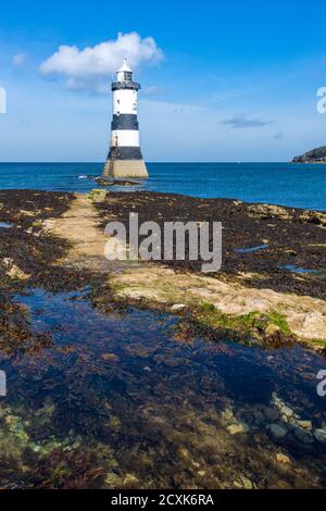 Penmon Lighthouse, Penmon Point, Anglesey, Wales Stockfoto