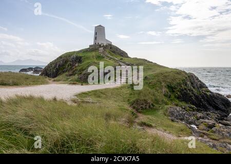 Leuchtturm Tŵr Mawr, auf Llanddwyn Island, Anglesey, Wales Stockfoto