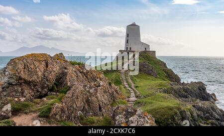 Leuchtturm Tŵr Mawr, auf Llanddwyn Island, Anglesey, Wales Stockfoto