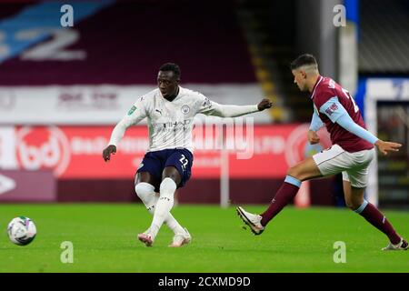 Benjamin Mendy (22) von Manchester City übergibt den Ball Stockfoto