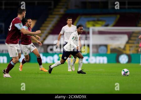 Raheem Sterling (7) von Manchester City übergibt den Ball Stockfoto