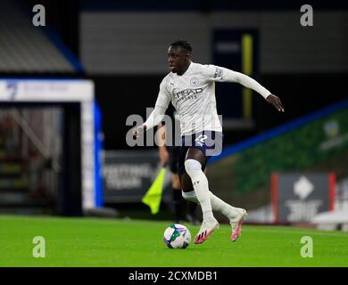 Benjamin Mendy (22) von Manchester City läuft mit dem Ball Stockfoto