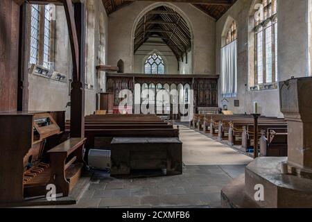 Innenraum der St. Helen's Church, Ranworth. Aus dem Jahr 1450 stammt die denkmalgeschützte Kirche St. Helen der Klasse I, die oft als ‘Kathedrale der Broads’ bezeichnet wird. Stockfoto