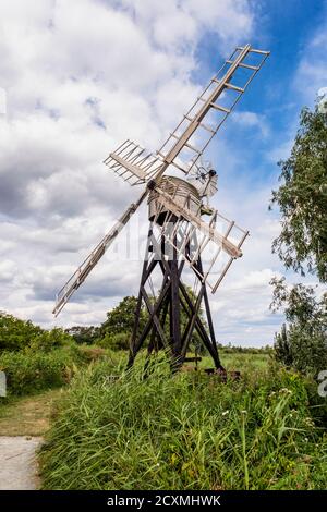 Boardman's Drainage Mill by the River Ant auf den Norfolk Broads in How Hill, Ludham, Norfolk, England, Großbritannien. Stockfoto