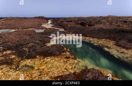 Erodierte hohe Nordwestküste von Gran Canaria, Kanarische Inseln, in Galdar Gemeinde Stockfoto