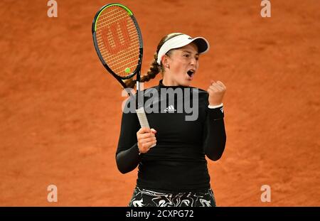 Paris, Frankreich. Oktober 2020. Roland Garros Paris French Open 2020 Tag 5 011020 Jelena Ostapenko (LAT) gewinnt das zweite Runde Spiel Credit: Roger Parker/Alamy Live News Stockfoto