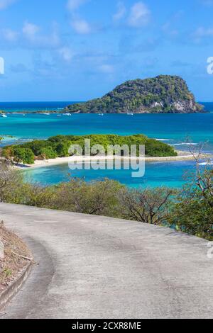 St. Vincent und die Grenadinen, Union Island, Straße in Richtung Campbell Beach und Frigate Island Stockfoto