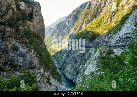 Moraca River Canyon Platije, Motnenegro. Stockfoto