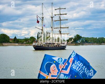 ROUEN, FRANKREICH - JUNI CIRCA, 2019. Der holländische Dreimast-Schoner Barquentine Thalassa an der seine für die Armada-Ausstellung. Luxuriöses Segeln shi Stockfoto