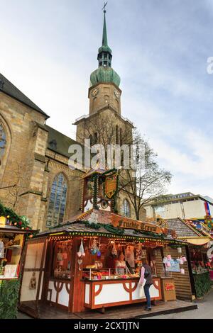 St. Reinoldkirche Reinoldi Kirche Dortmund mit Weihnachtsmarkt, Nordrhein-Westfalen, Deutschland Stockfoto