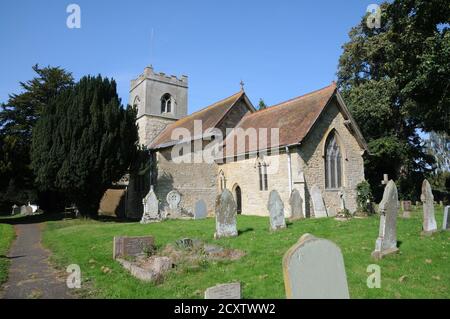 St. Nicholas Church, Little Horwood, Buckinghamshire, stammt aus dem Jahr 1200 n. Chr., als das Kirchenschiff und das Südschiff gebaut wurden. Stockfoto