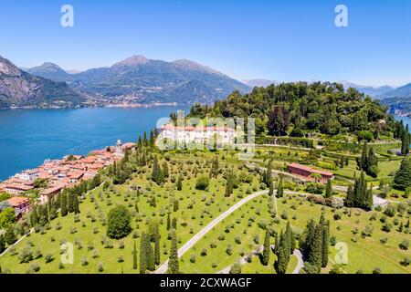 Comer See (IT) – Blick aus der Luft auf Pescallo und Bellagio - Serbelloni Park Stockfoto