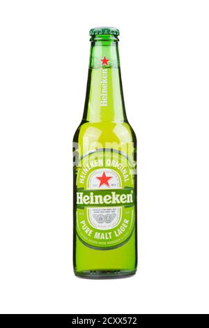 Guilin China May 21, 2020 Heineken ist ein Lagerbier, das aus den Niederlanden nach china importiert wurde und auf weißem Hintergrund isoliert ist Stockfoto