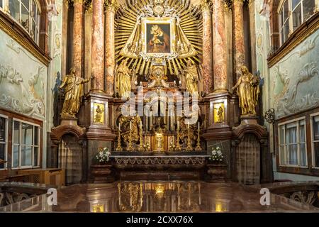 Altar der barocken Pfarrkirche Mariahilfer Kirche in Wien, Österreich, Europa   barocke Pfarrkirche Mariahilf Altar, Wien, Österreich, Europa Stockfoto