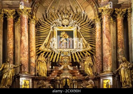 Gnadenbild 'Mariahilf' am Altar der barocken Pfarrkirche Mariahilfer Kirche in Wien, Österreich, Europa Mariahilf-Ikone, Barock par Stockfoto