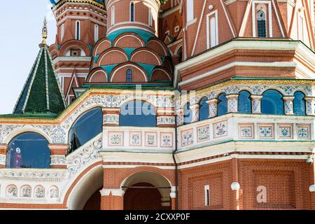 MOSKAU, RUSSLAND - 27. SEPTEMBER 2020: Galerie des Museums in der Basilius-Kathedrale (Pokrovsky-Kathedrale) auf dem Roten Platz der Stadt Moskau. Die Kirche war b Stockfoto