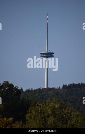 Dünner Sendeturm Koblenz Stockfoto