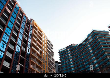 Batumi. Georgien - 28. September 2020: Moderne Wohninfrastruktur in Batumi. Georgien Stockfoto