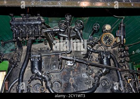 Dampfmaschine, Nahaufnahme, Hochdruck, alt, Zugtransport, Manometer, Ventile, Nathan Manufacturing Company, New York, Railroad Museum of Pennsylva Stockfoto