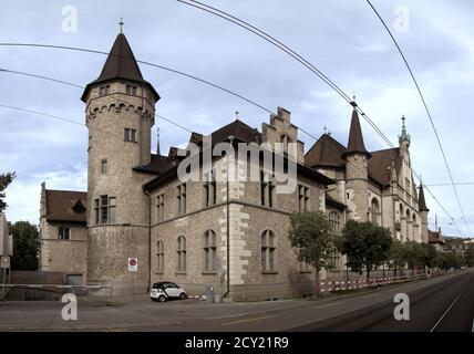 Das Schweizerische Nationalmuseum in Zürich, ein Gebäude im historistischen Stil Stockfoto