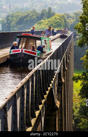 Llangollen, Denbighshire, Wales, Vereinigtes Königreich. Das dreihundert Meter lange Aquädukt Pontcysyllte, das den Llangollen Kanal über die De führt Stockfoto