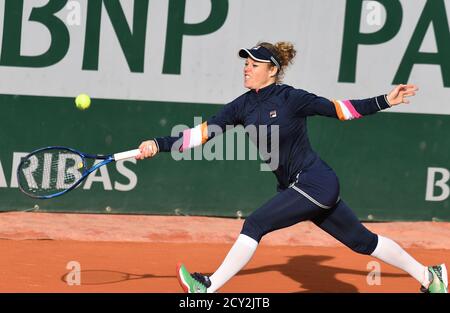 Paris, Frankreich. Oktober 2020. Roland Garros Paris French Open 2020 Tag 5 011020 Laura Siegemund (GER) zweite Runde Spiel Credit: Roger Parker/Alamy Live News Stockfoto