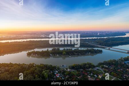 Luppa Insel an der Donau in der Nähe von Budapest ungarn. Herrliche Panoramalandschaft in der Morgenzeit. Stockfoto