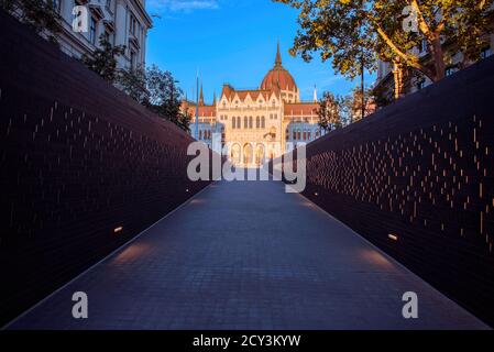 Denkmal der Zweisamkeit Budapest Ungarn. Trianon Denkmal Kossuth Platz. Brandneues Denkmal in der Hauptstadt von Ungarn. Anlässlich der Stockfoto