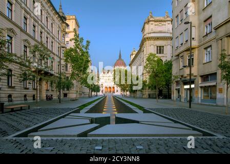 Denkmal der Zweisamkeit Budapest Ungarn. Trianon Denkmal Kossuth Platz. Brandneues Denkmal in der Hauptstadt von Ungarn. Anlässlich der Stockfoto