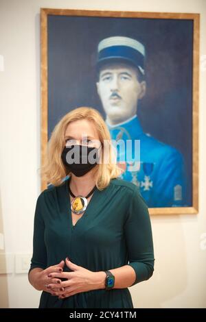 Warschau, Masowien, Polen. Oktober 2020. Der französische Botschafter in Polen FREDERIC BILLET überreichte Barbara NOWACKA, MITGLIED des polnischen Parlaments und SOZIALAKTIVISTIN, das Insignie des Nationalordens von Merit.in das Bild: BARBARA NOWACKA Kredit: Hubert Mathis/ZUMA Wire/Alamy Live News Stockfoto