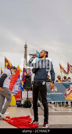 Tibetisch, Uiguren, Taiwanesen, Hong Konger, Südmongolisch, Und chinesische Aktivisten beobachteten den ‘Global Day of Action’ am Place de la Bastille in Paris, um die bevorstehenden umstrittenen Winterolympiaden in Peking zu boykottieren, die für den 2022. Februar, Paris, den 23. Juni 2021, geplant sind Stockfoto