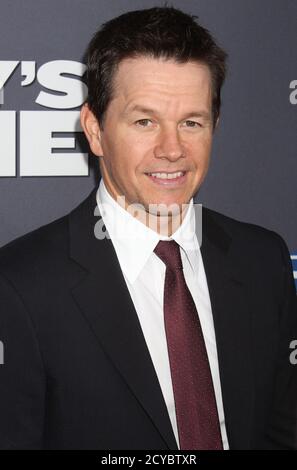 Mark Wahlberg nimmt am 13. Dezember 2015 an der Premiere von Paramount Pictures' 'ADDY'S HOME' am AMC Lincoln Square in New York City Teil. Foto: Henry McGee/MediaPunch Stockfoto