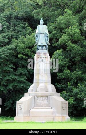 Statue von Nariakira Shimazu der feudale herr von Satsuma Kagoshima am Terukuni Jinja Schrein. Aufgenommen im August 2019. Stockfoto