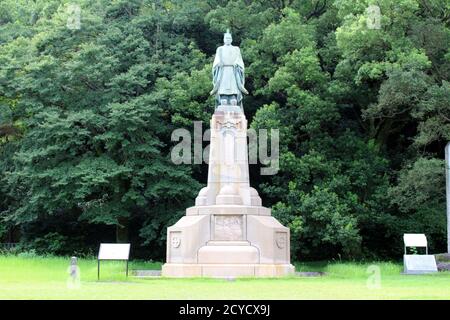 Statue von Nariakira Shimazu der feudale herr von Satsuma Kagoshima am Terukuni Jinja Schrein. Aufgenommen im August 2019. Stockfoto