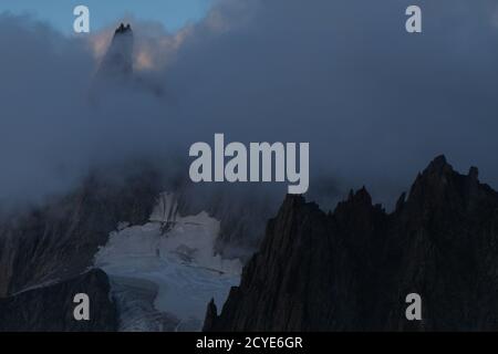 Blick von der Region Refugio Turino auf die Dent du Geant Stockfoto